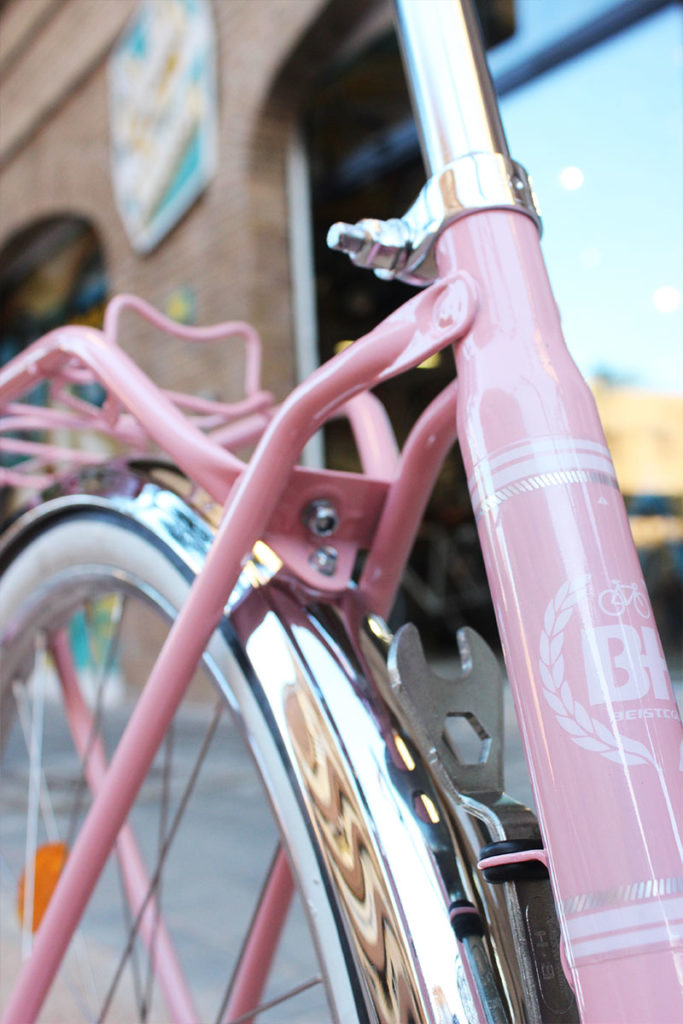 Bicicleta restaurada con pintura y cromados