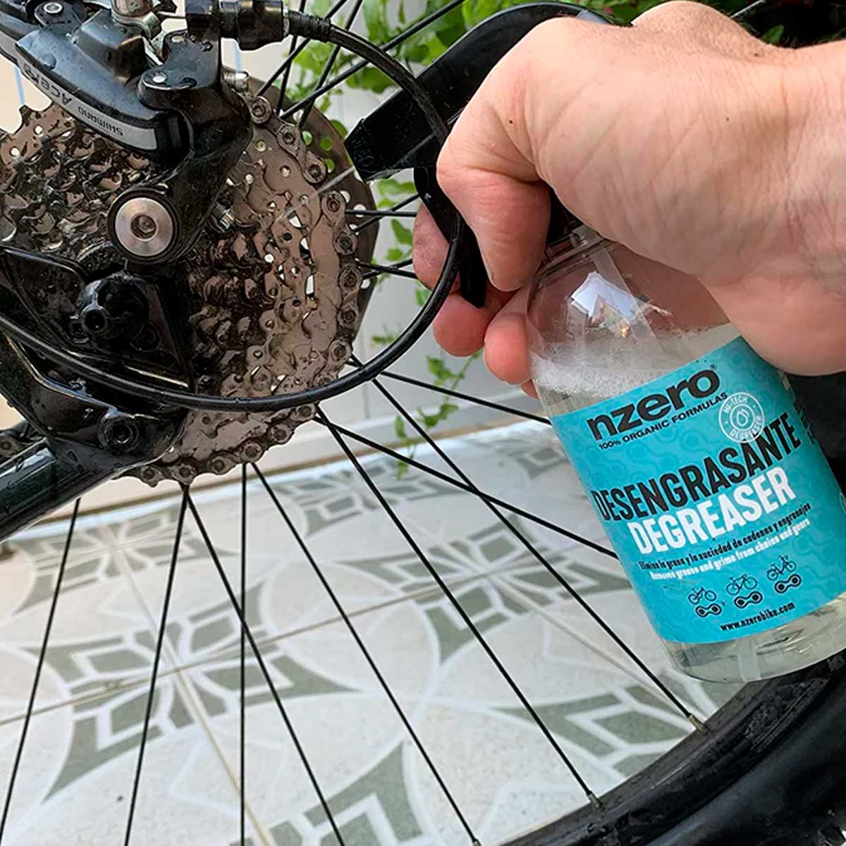 limpia cadenas bici piñon desengrasante spray